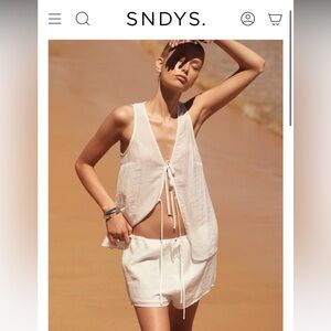 White short and blouse set